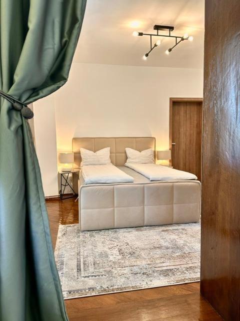 House Pica Apartment คลูจ-นาโปกา ภายนอก รูปภาพ